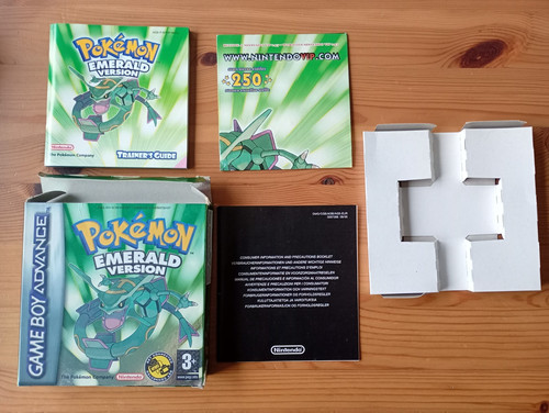 Pokemon emerald orginal box - emerald,