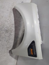 LR005868 149677 front wing lh