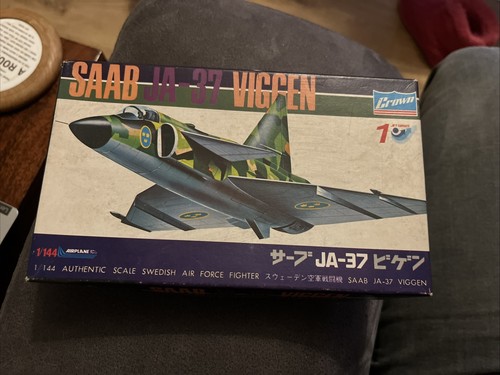 Vintage new crown saab - crown, viggen