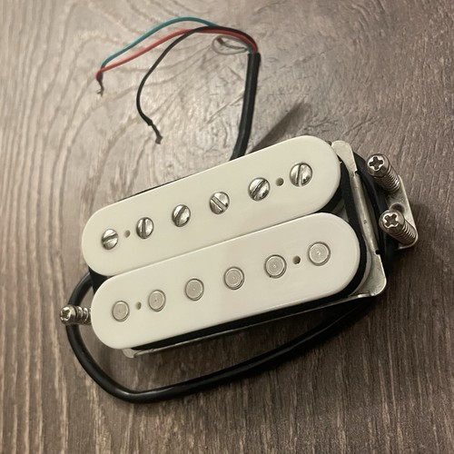Genuine fender strat style - genuine,