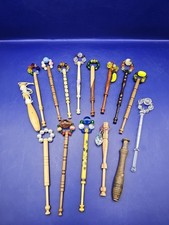 15 wooden decorated lace