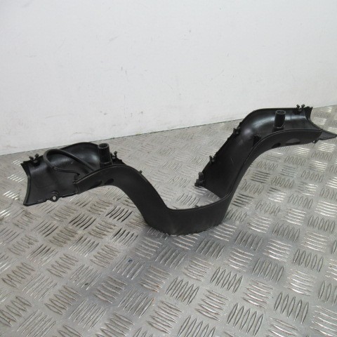 Lower handlebar surround - handlebar,
