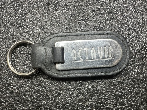Skoda octavia leather car key - leather,
