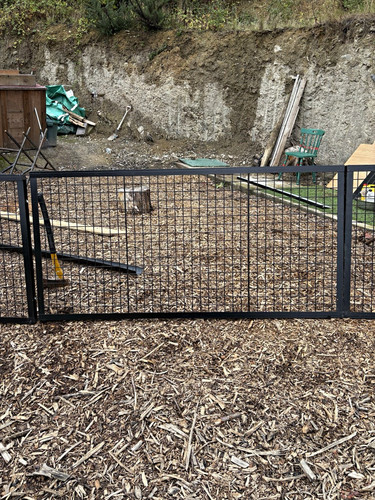 Black metal mesh - black, gate