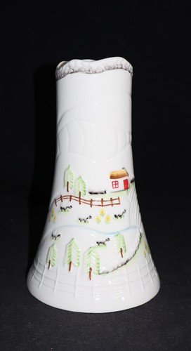 Belleek connemara vase - connemara, 9"