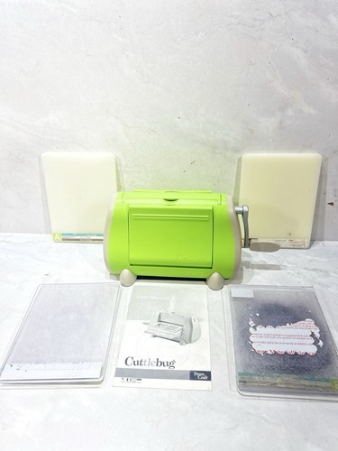 Green cuttlebug die - cuttlebug, &