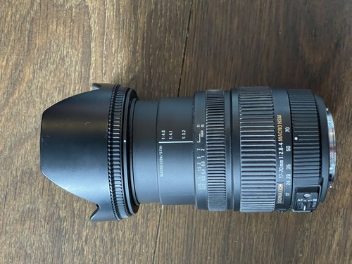 Sigma 70mm 4 - f2.8-4, dc