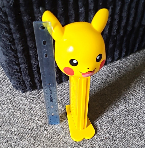 Pikachu pokémon giant pez - pikachu,