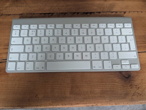 Apple wireless keyboard - keyboard, a1314