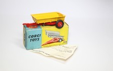 Corgi 51 Massey Ferguson 30