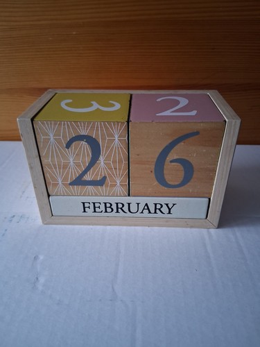 Wooden blocks desk calendar - desk,