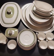 Royal Doulton Rondelay china - individual pieces