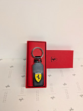 FERRARI    ESSENTIAL LEATHER SHIELD LOGO KEYRING  BLK (270105547)
