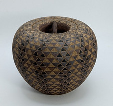 LARRY RICHMOND American Studio