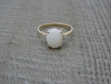 Beautiful 9ct Yellow Gold