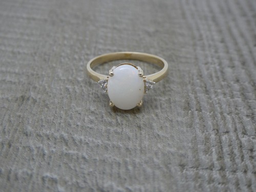 Beautiful 9ct yellow - 9ct,