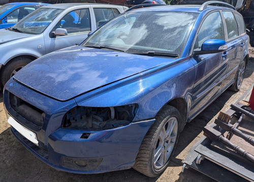 Volvo v50 passenger wing - volvo,