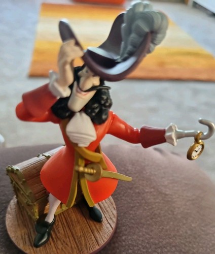 Deluxe disney store peter - deluxe,