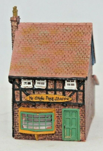 Gauge lyddle end building - lyddle,