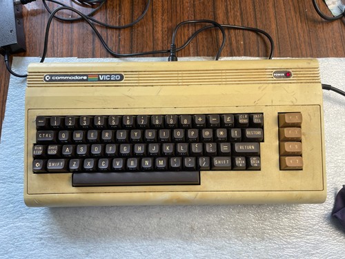 Commodore vic personal - vic-20,