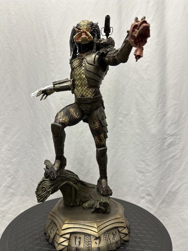 Sideshow 2001701 predator - sideshow,