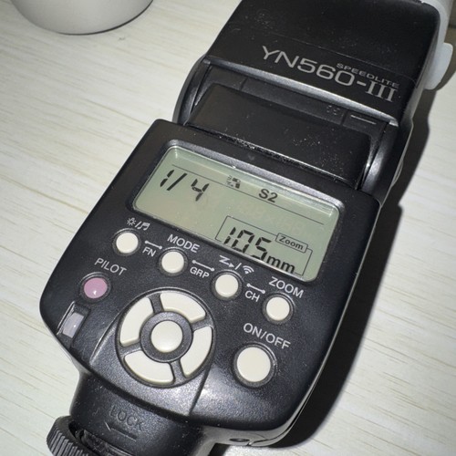 Yongnuo 560 iii speedlite - 560,
