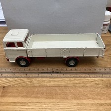 Vintage DINKY TOYS Mercedes