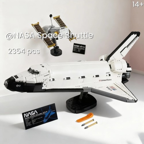 Space shuttle discovery - space,
