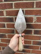 WHS Hunt and Sons Brades 11