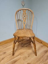 Antique Elm Wheel Back Windsor