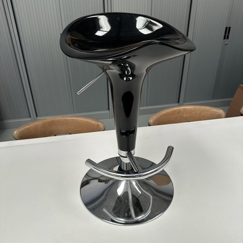 Black pod bar - black,