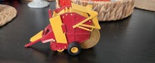 Britains Farmhand Vermeer  Round Baler 1981 With  Bale! 1/32 Scale!