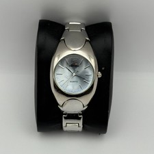 Ellesse Ladies Quartz Watch Silver Tone Bracelet Steel Japan Working 28mm