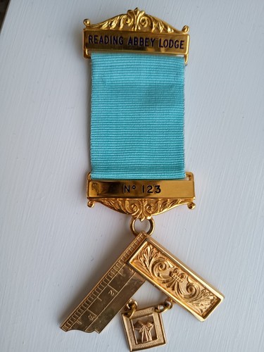Masonic past master jewel - master's,