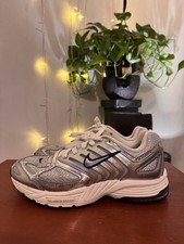 Nike Air Pegasus 2005 Photon Dust Chrome Size 7.5 Women