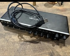 Behringer U-PHORIA UMC404HD -