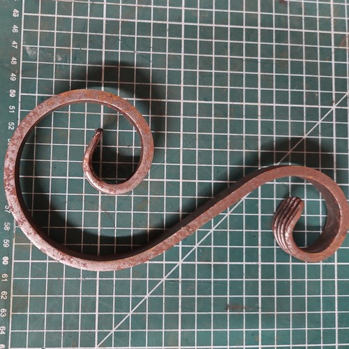 Steel scroll 200mm - steel,