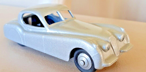 Meccano dinky toys 157 jaguar - meccano,