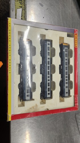 Hornby r2698 class 101 - class,