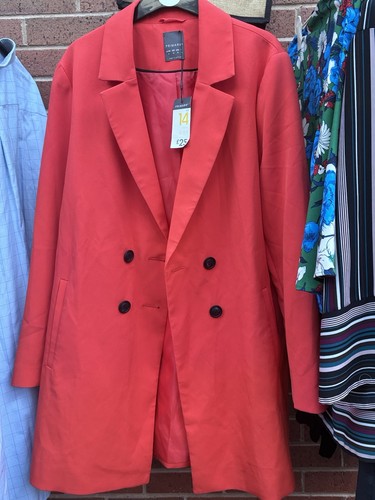 Primark atmosphere bright - atmosphere,
