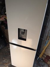 Hisense Fridge Freezer 50/50