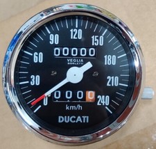 DUCATI 750 SPEEDOMETER AND ELECTRONIC REVCOUNTER VEGLIA