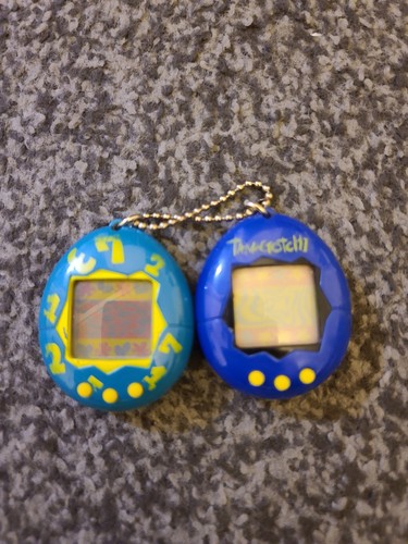 1997 tamagotchi bandai - bandai, light