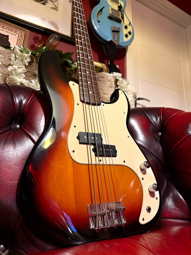 Squier affinity precision bass - squier,