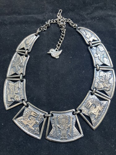 Vintage signed jewel - signed,