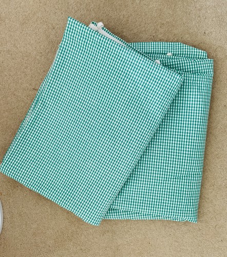 Pair green and white - green,