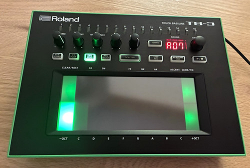 Roland aira bassline - tb-3,