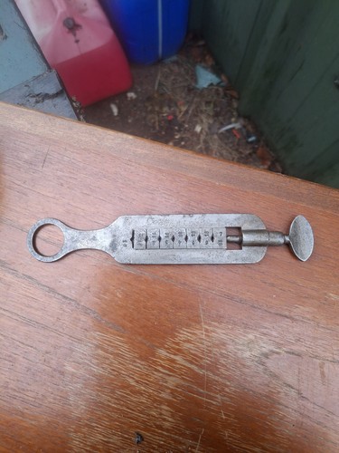 Old vintage dies and - and, 7