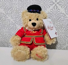 IMMACULATE TAGGED Hamleys Beefeater Teddy Bear Soft Plush Toy Queens Guard