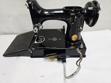 VINTAGE 1946 SINGER FEATHERWEIGHT 221 SEWING MACHINE HULL BODY PARTS